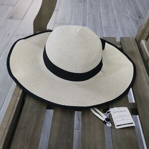 Uniqlo Cream Straw Sun Hat with Black Band